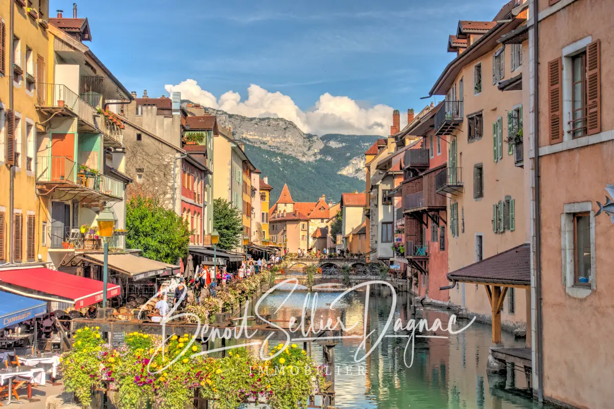 Prix au m2 à Annecyen 2025 – Vue du village