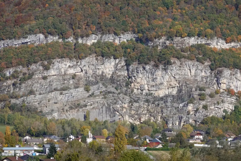 Estimation immobilière à Sillingy 74330 – Miroir de Faille et cadre naturel en Haute-Savoie